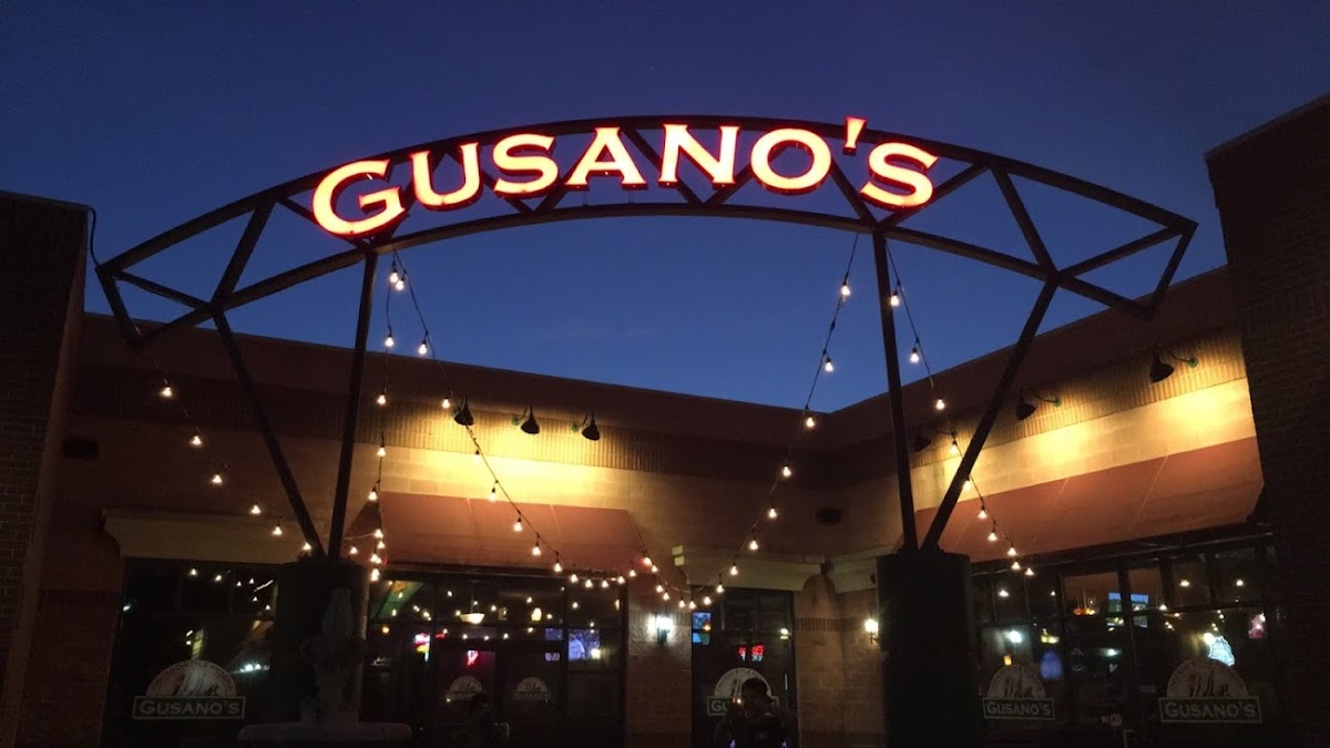 Gusano's Chicago Style Pizzeria